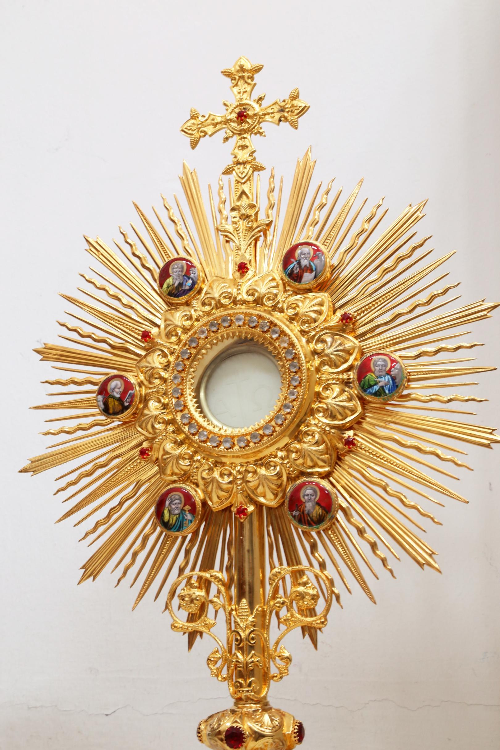 monstrance-699488_by_jclk8888_pixabay_pbs (c) jclk8888 / Pixabay.com