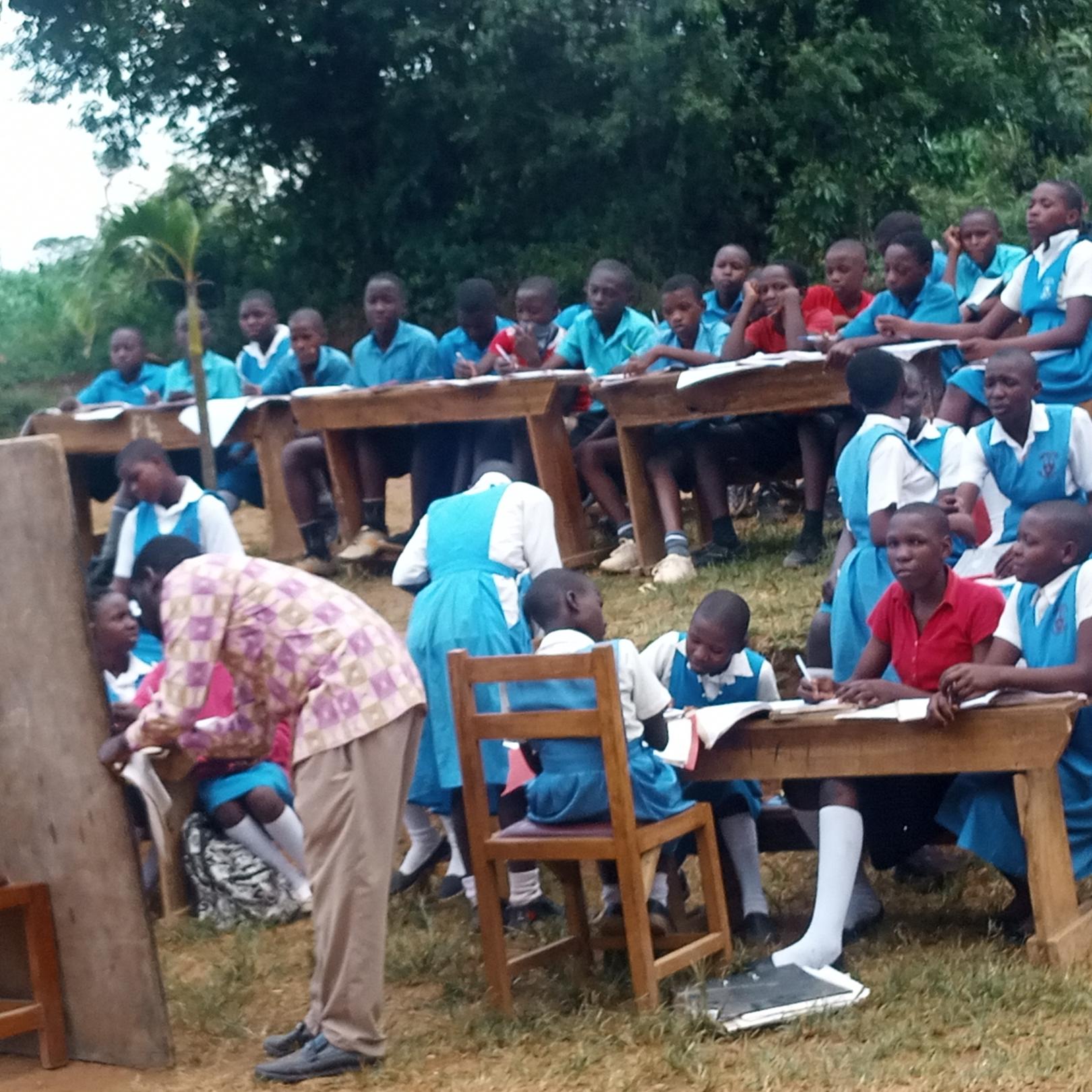 Schulunterricht in der St. Francis School in Kampala, Uganda (c) Sr Alma, Kampala