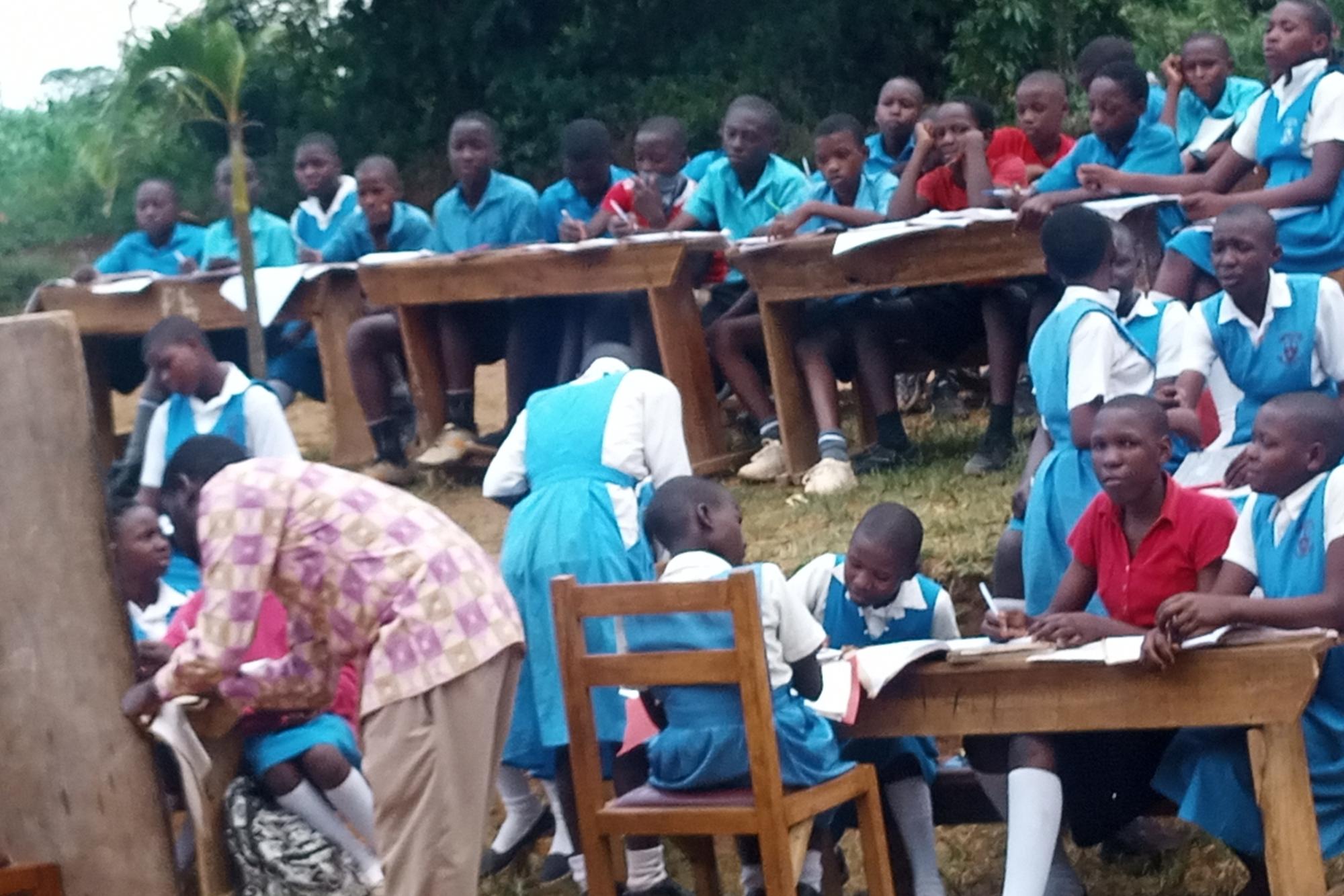 Schulunterricht in der St. Francis School in Kampala, Uganda