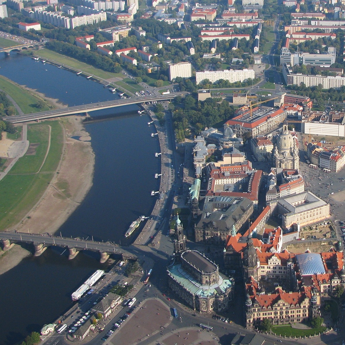 Dresden_aerial_photo-2008_1200x1200 (c) Wofgang Pehlemann, Wiesbaden     / Wikimedia
